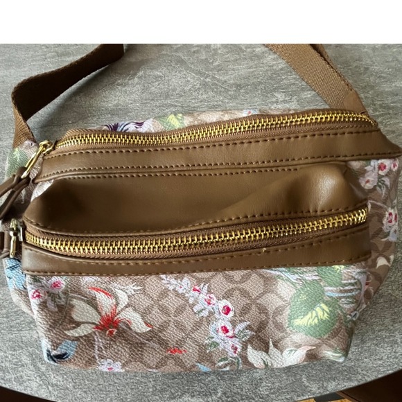 SOLD - Picture 1 of 9